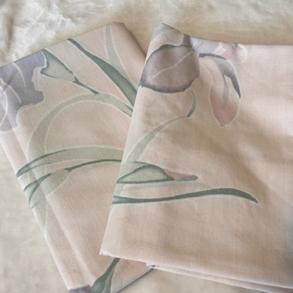 Vintage Set of King size pillowcases with placed floral JP Stevens